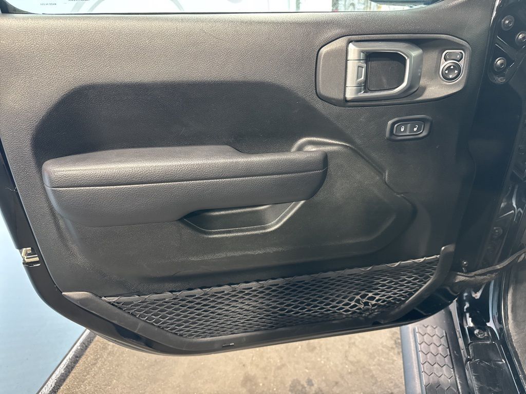 Thumbnail: 2024 Jeep Wrangler - 29