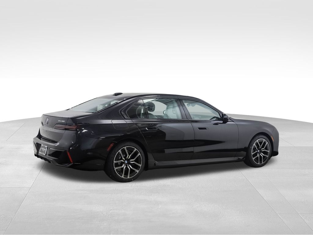 2025 BMW i7 xDrive60 5