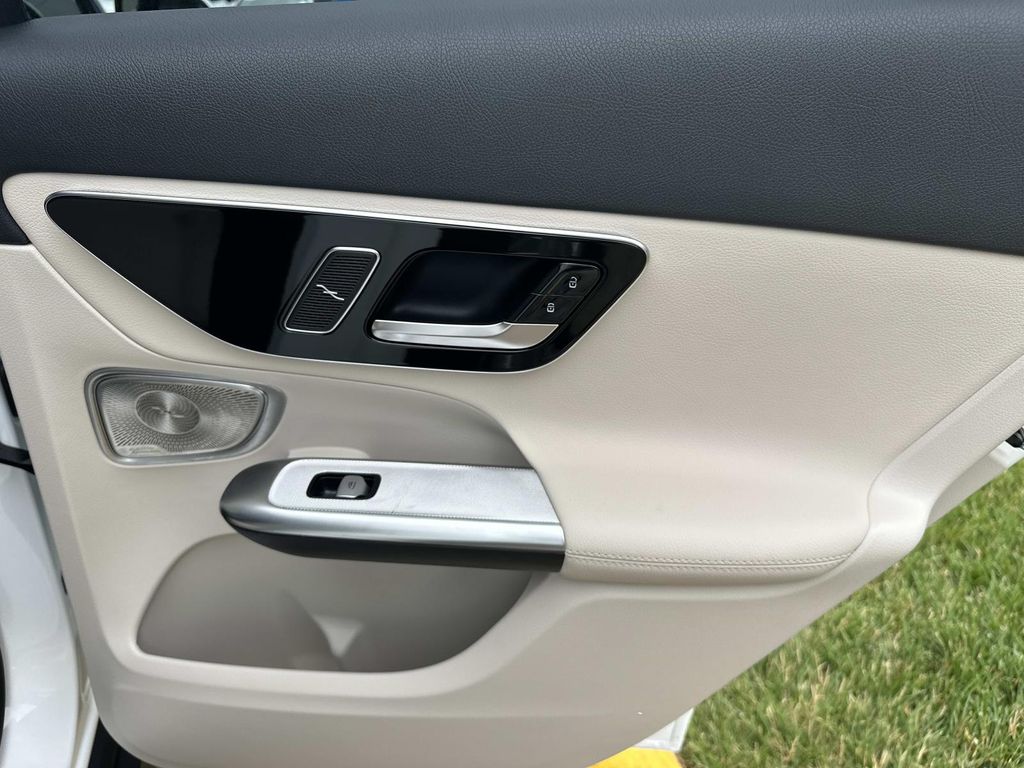 Thumbnail: 2026 Mercedes-Benz GLC - 12