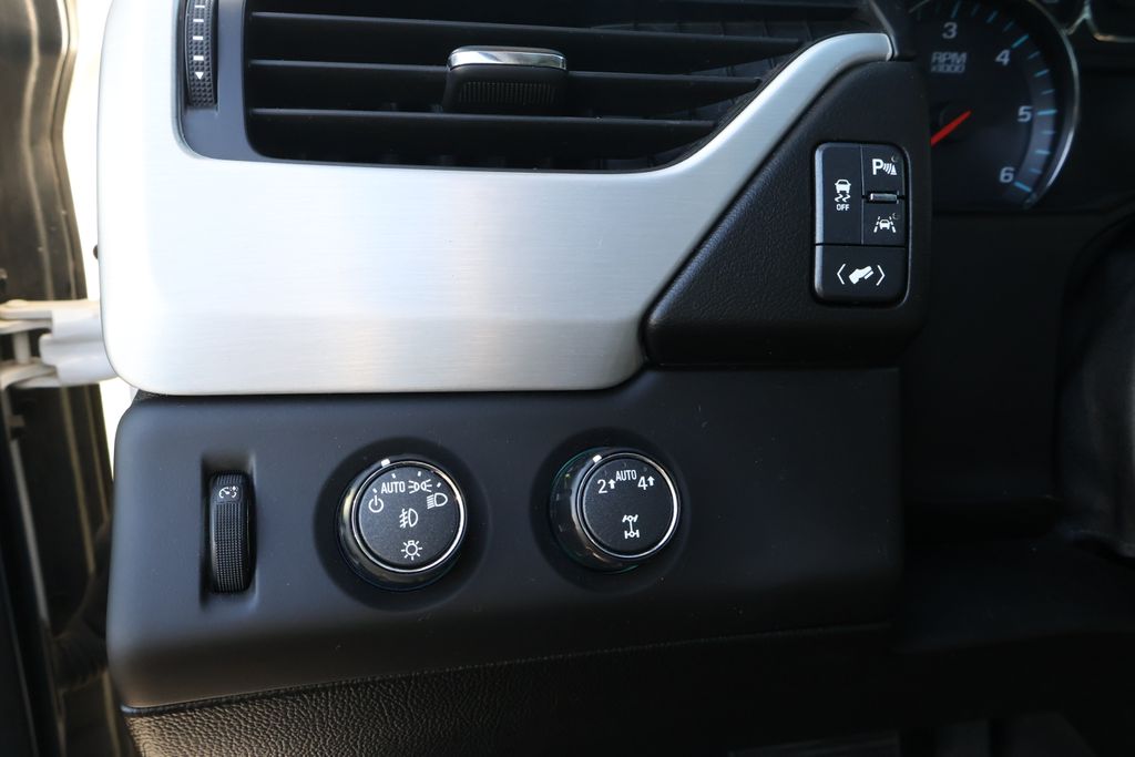 Thumbnail: 2019 GMC Yukon - 21