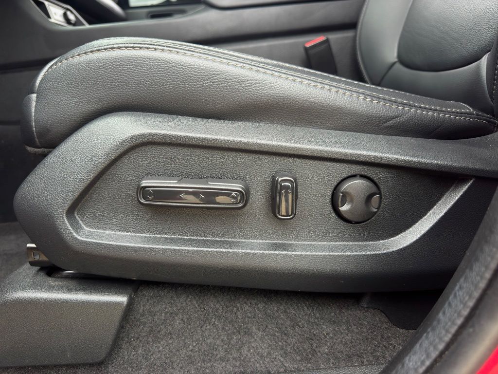 2024 Honda Pilot Touring  at Community Honda