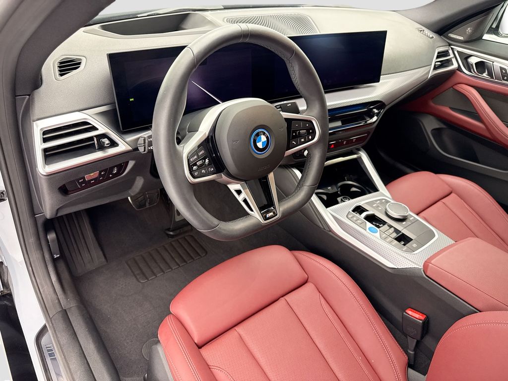 Thumbnail: 2025 BMW i4 - 9