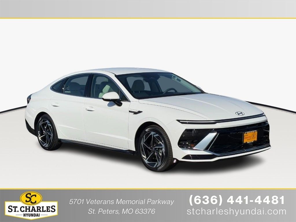 Serenity White 2026 Hyundai Sonata Sedan Front-Wheel Drive 8-Speed Automatic