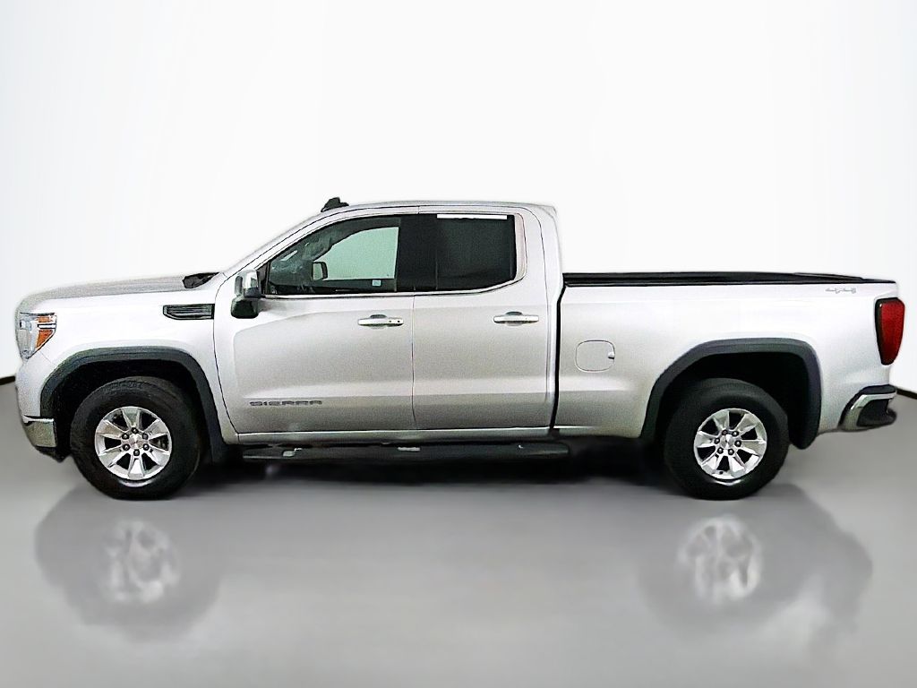 Used 2019 Silver GMC SLE image 12