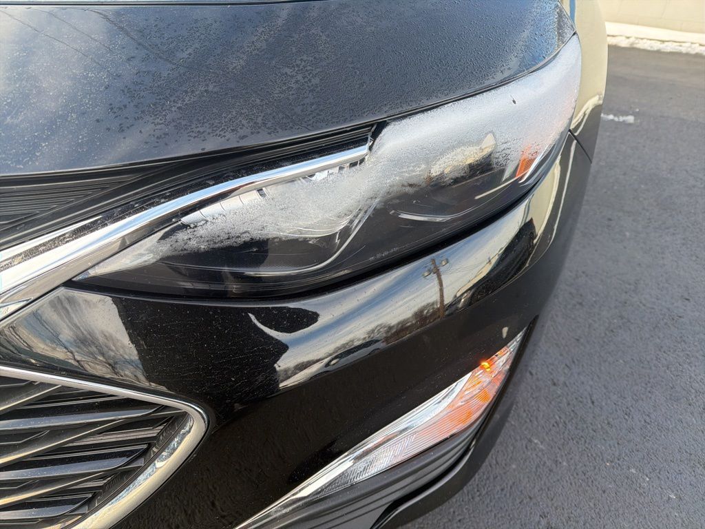 Thumbnail: 2022 Chevrolet Malibu - 9