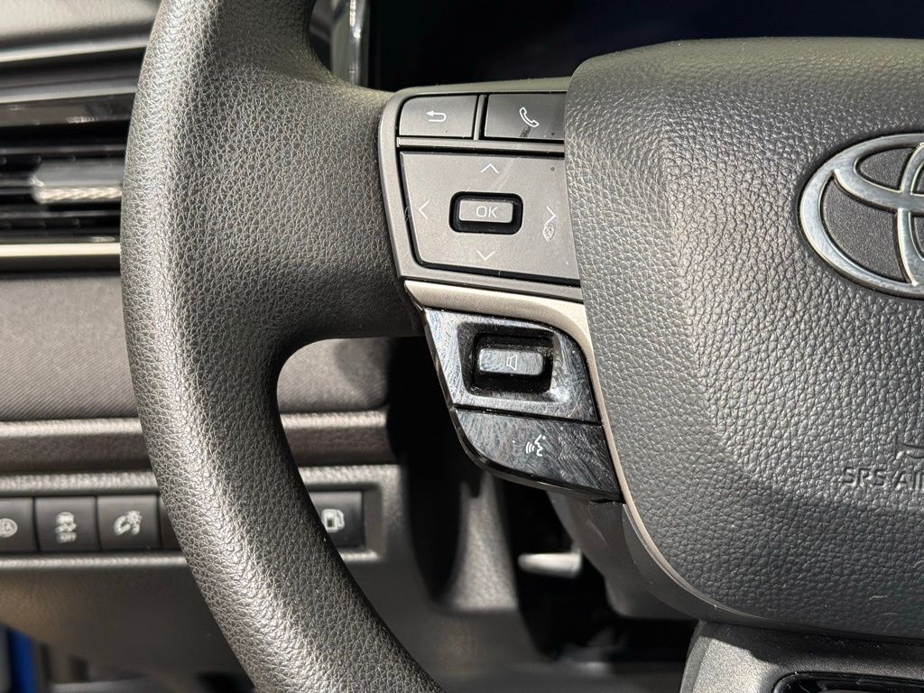 Thumbnail: 2025 Toyota Camry - 22