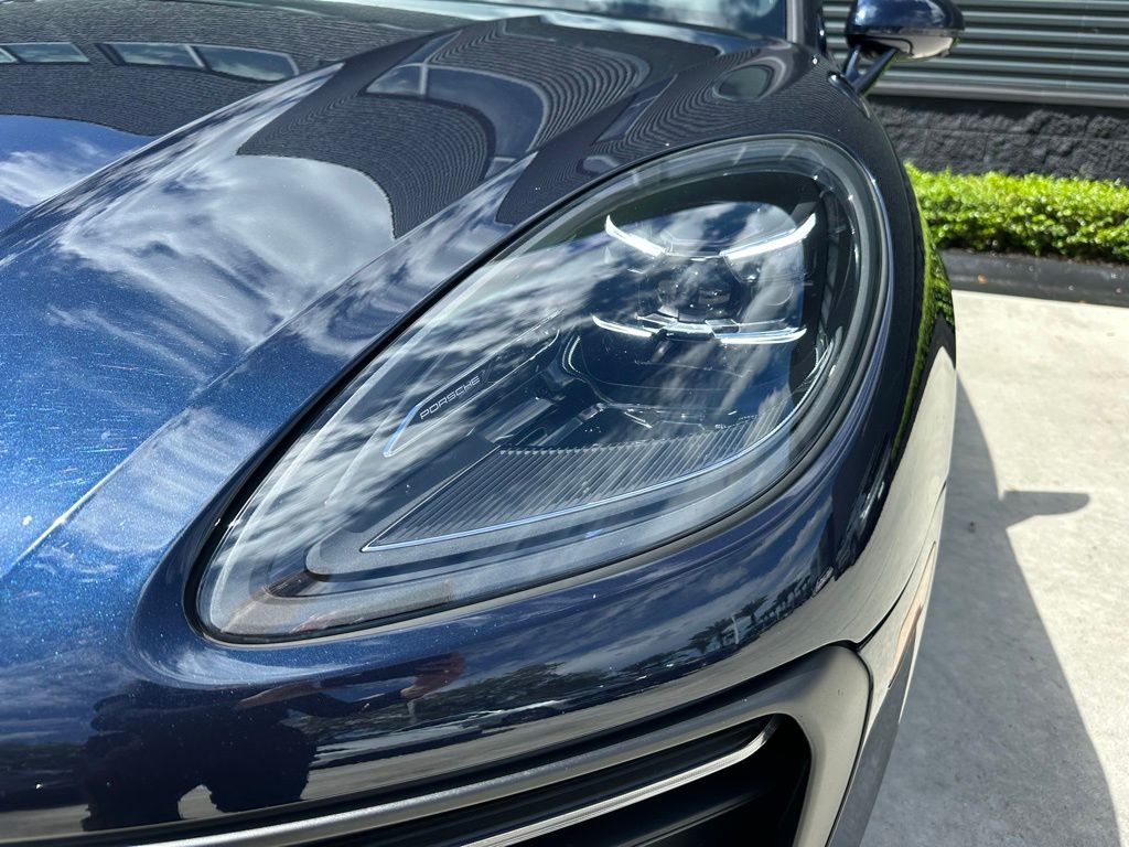 Thumbnail: 2023 Porsche Macan - 13