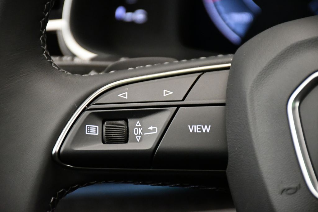 Thumbnail: 2025 Audi Q8 - 23