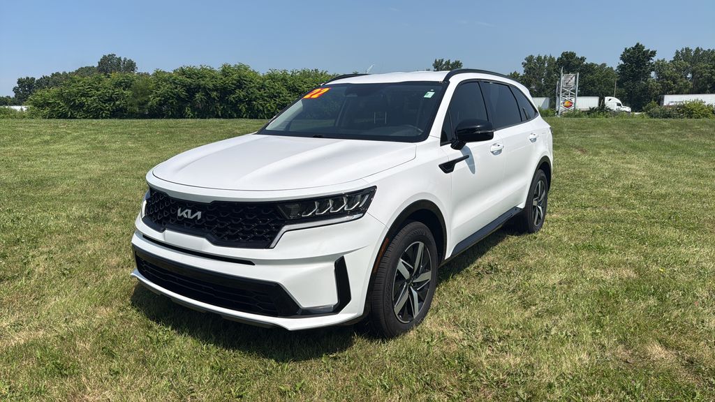 White Pearl 2022 Kia Sorento SUV / Crossover Front-Wheel Drive 8-Speed Automatic