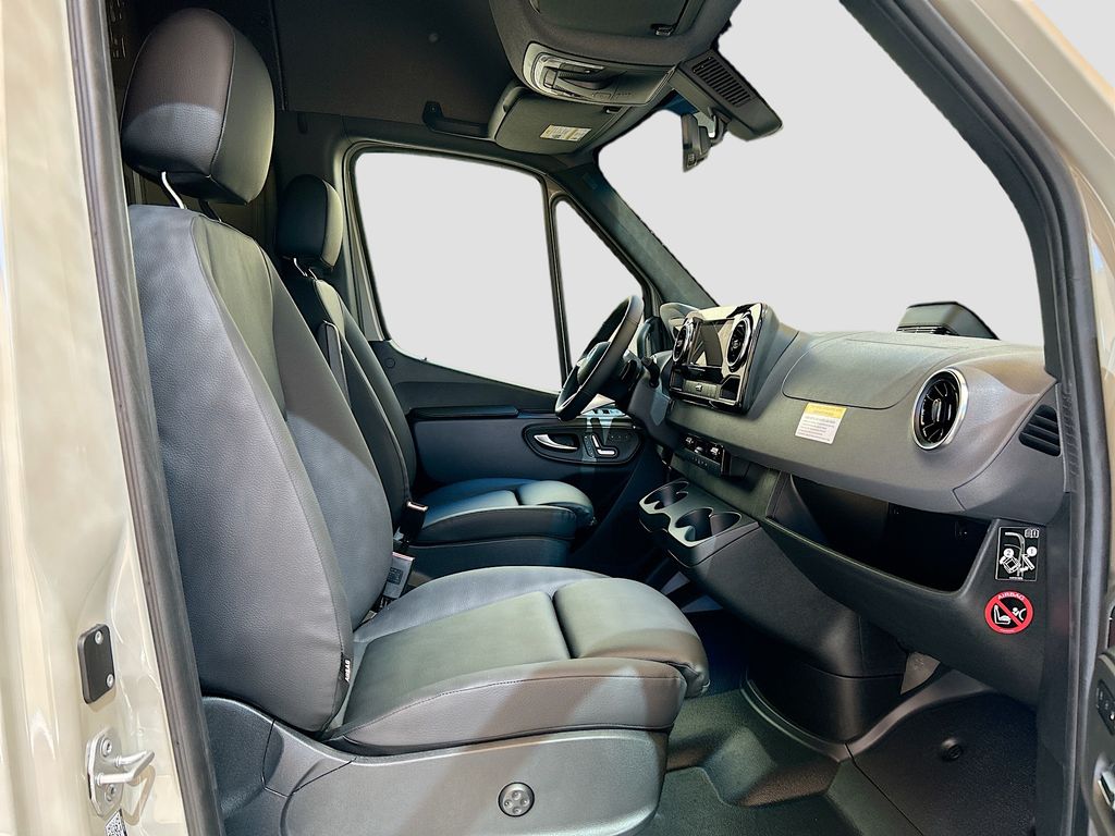 Thumbnail: 2026 Mercedes-Benz Sprinter - 20