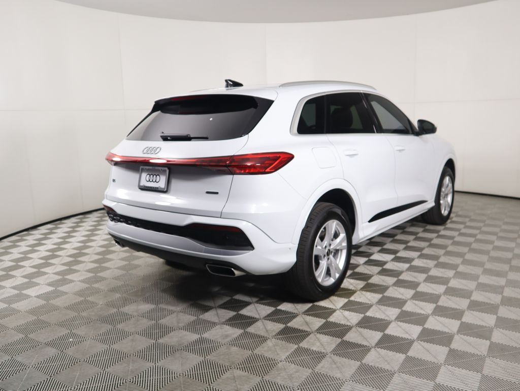Thumbnail: 2025 Audi Q5 - 5