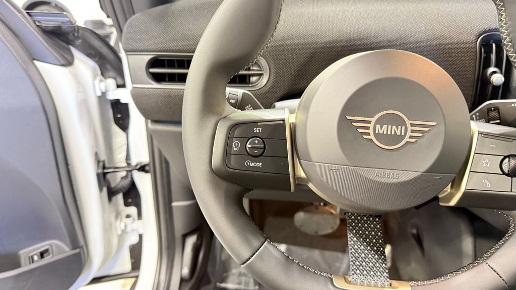 Thumbnail: 2026 MINI Cooper - 13