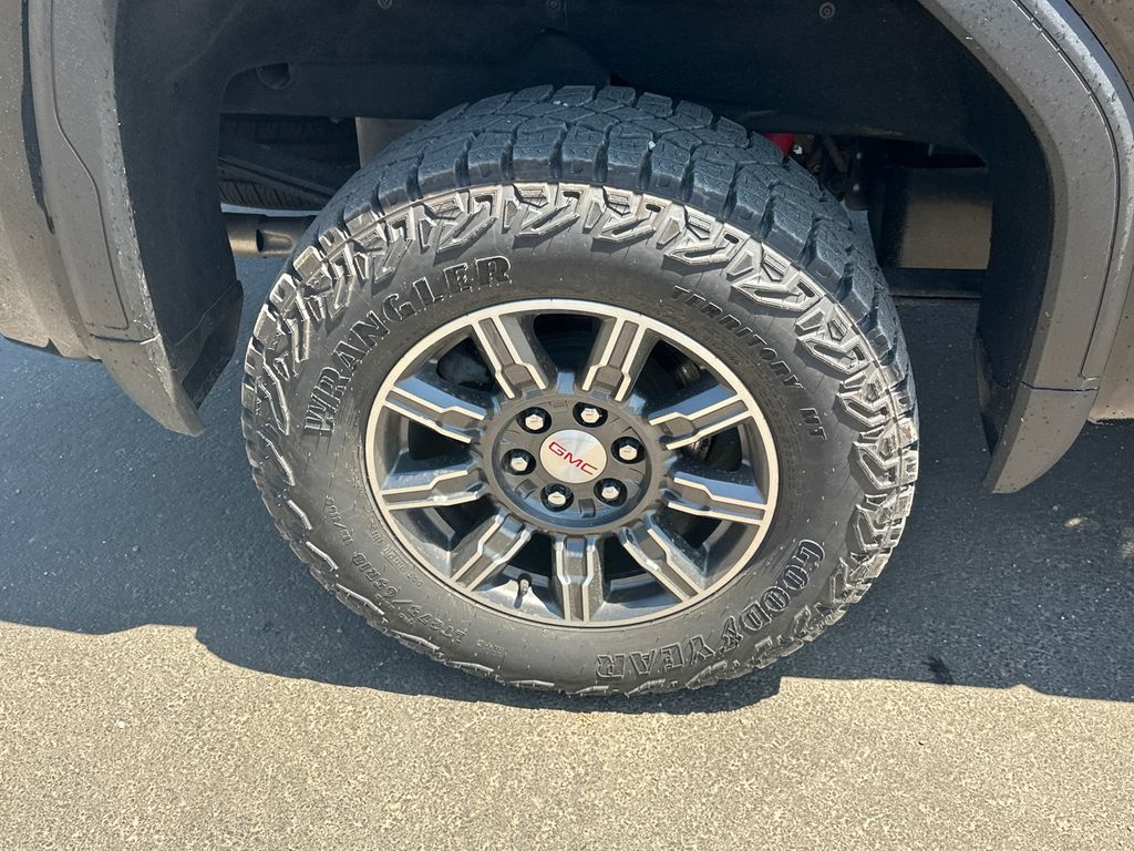 Used 2024 Black GMC AT4 image 17
