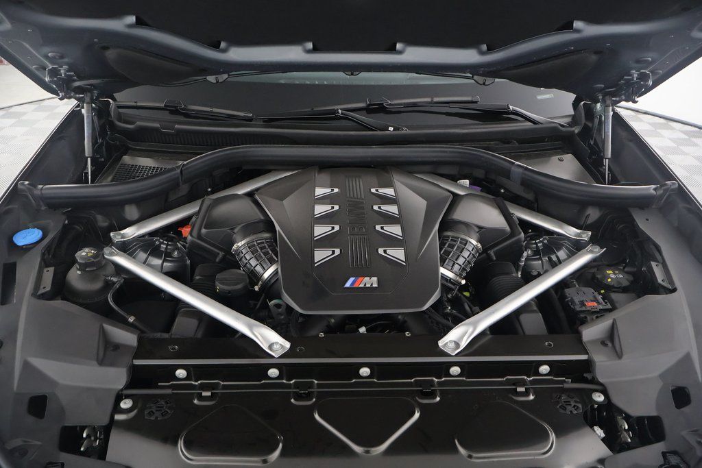 2025 BMW X5 M60i 9