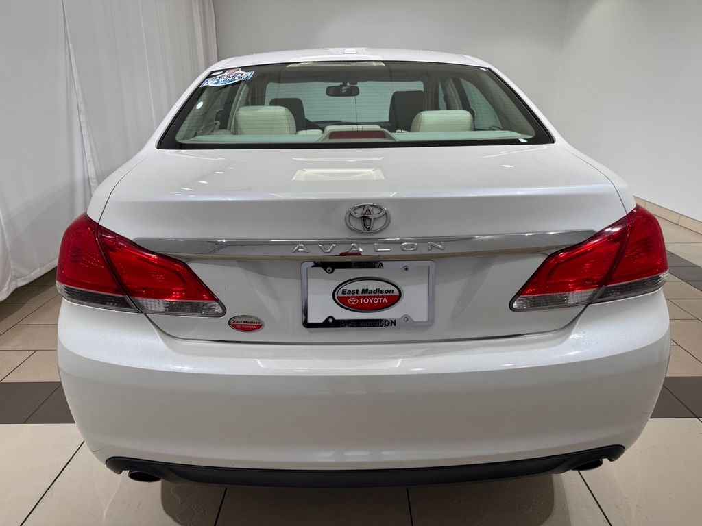 Thumbnail: 2012 Toyota Avalon - 4