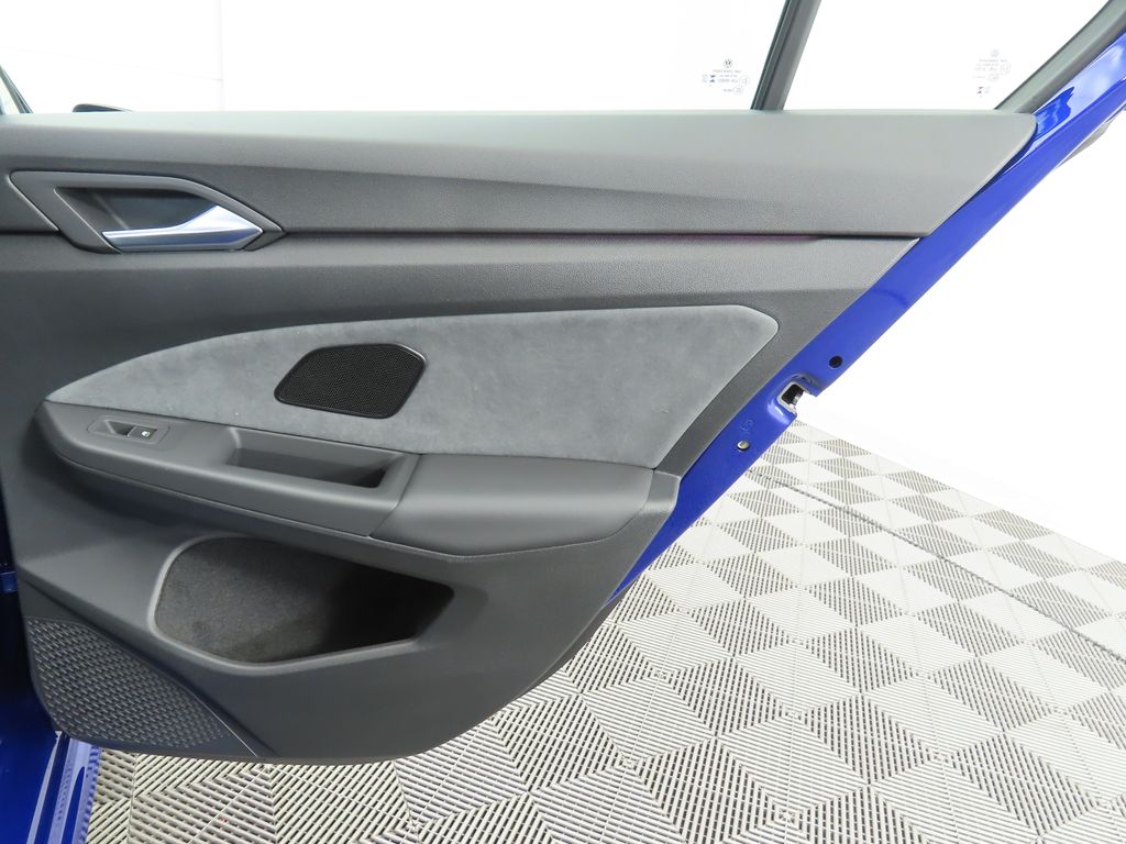 Thumbnail: 2025 Volkswagen Golf - 27
