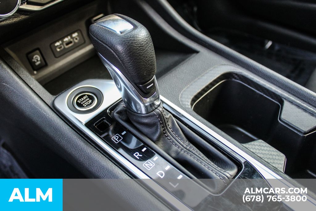 Used 2024 White Nissan SV image 29