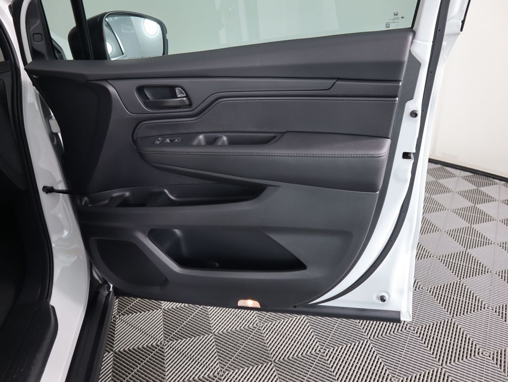 Thumbnail: 2026 Honda Odyssey - 26