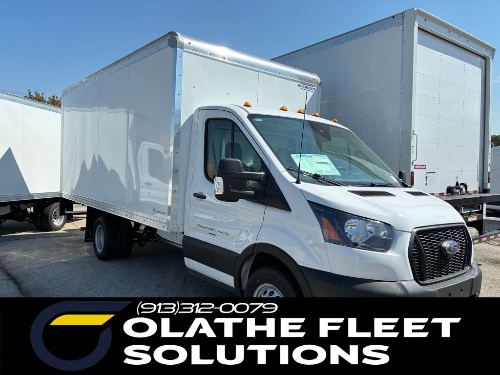 Oxford White 2024 Ford Transit Chassis 350 HD 9950 GVWR 138 Cutaway DRW RWD Van Rear-Wheel Drive