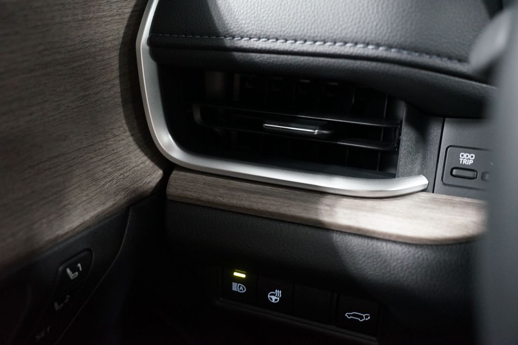 Thumbnail: 2026 Toyota Grand Highlander - 25