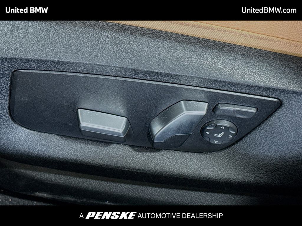 Thumbnail: 2023 BMW 5 Series - 4