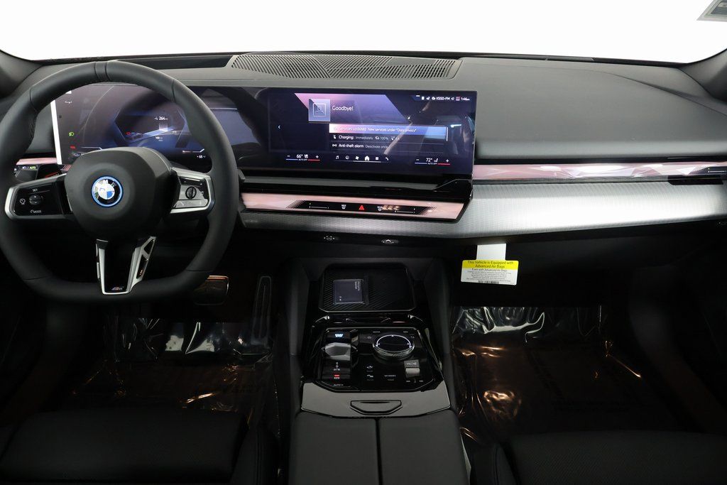 Thumbnail: 2026 BMW i5 - 4