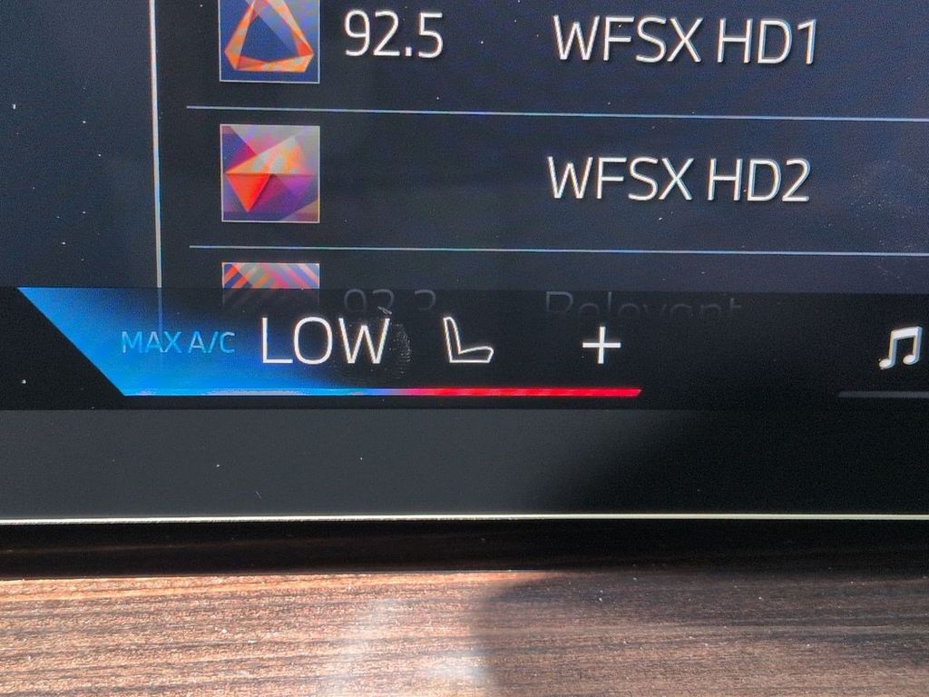 New 2026 White BMW xDrive40i image 24