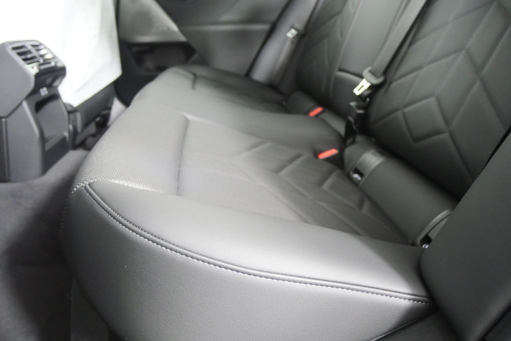 Thumbnail: 2026 BMW 5 Series - 15