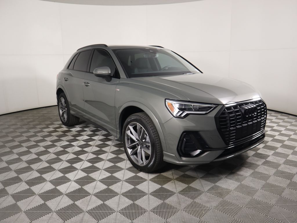 Thumbnail: 2025 Audi Q3 - 3
