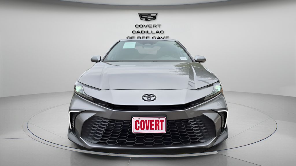 Used 2025  Toyota SE image 2