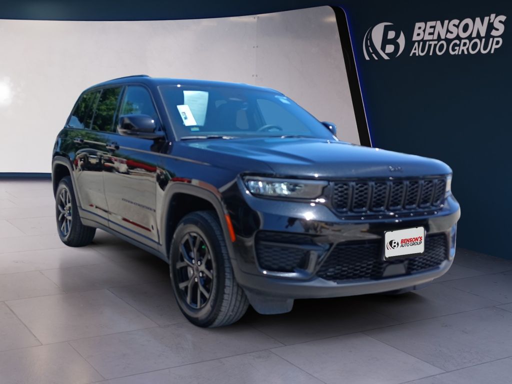 View vehicle photo 7