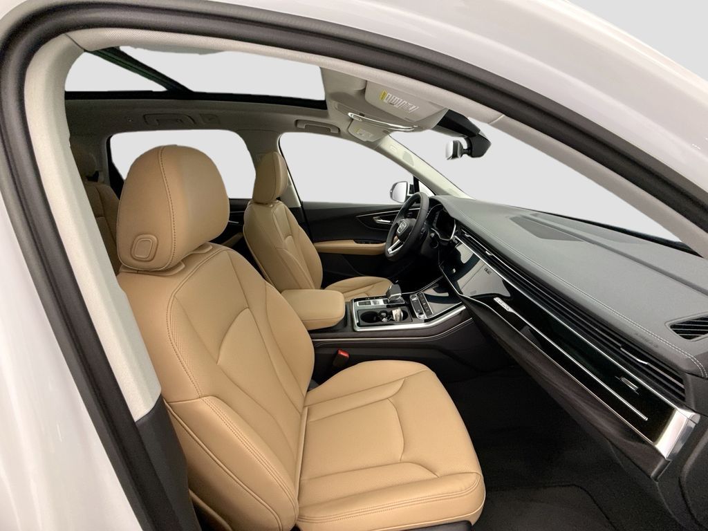 Thumbnail: 2026 Audi Q7 - 19