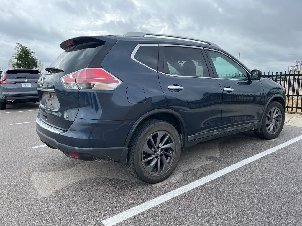 Thumbnail: 2016 Nissan Rogue - 3