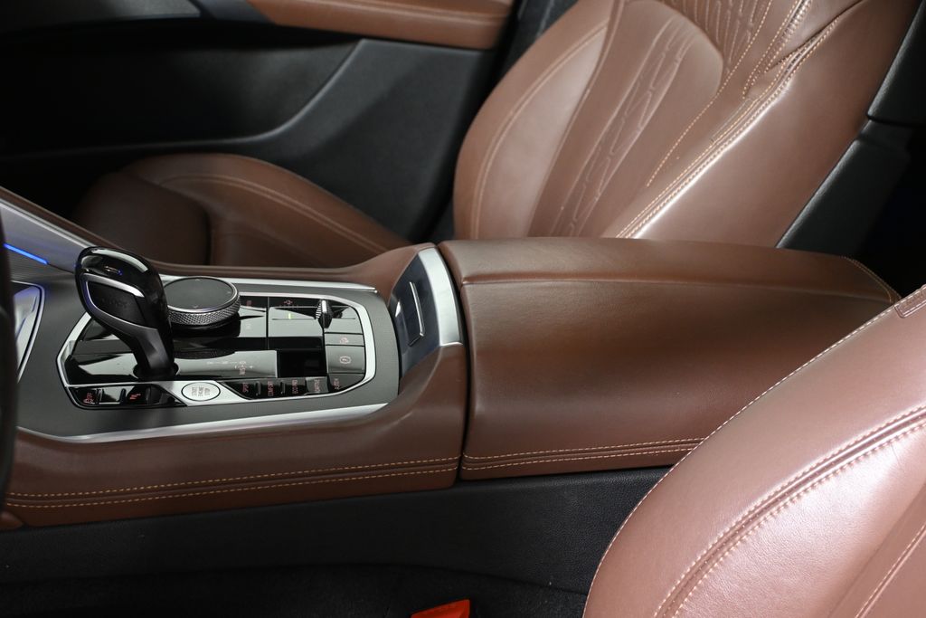 Thumbnail: 2021 BMW X6 - 26