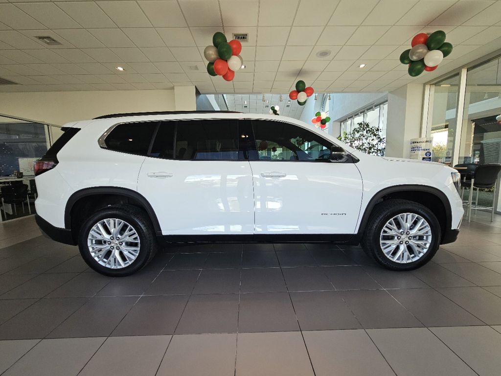 2024 GMC Acadia Elevation 2