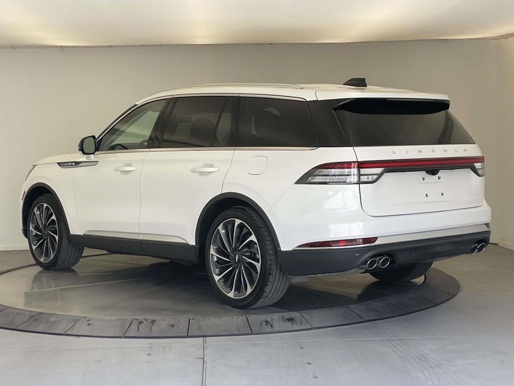 2026 Lincoln Aviator Reserve White at Phil Fitts Ford