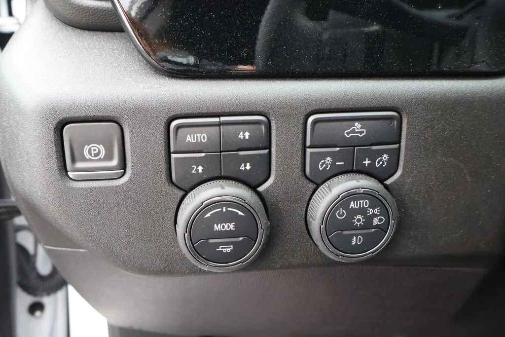 2025 Chevrolet Silverado 1500 RST 22