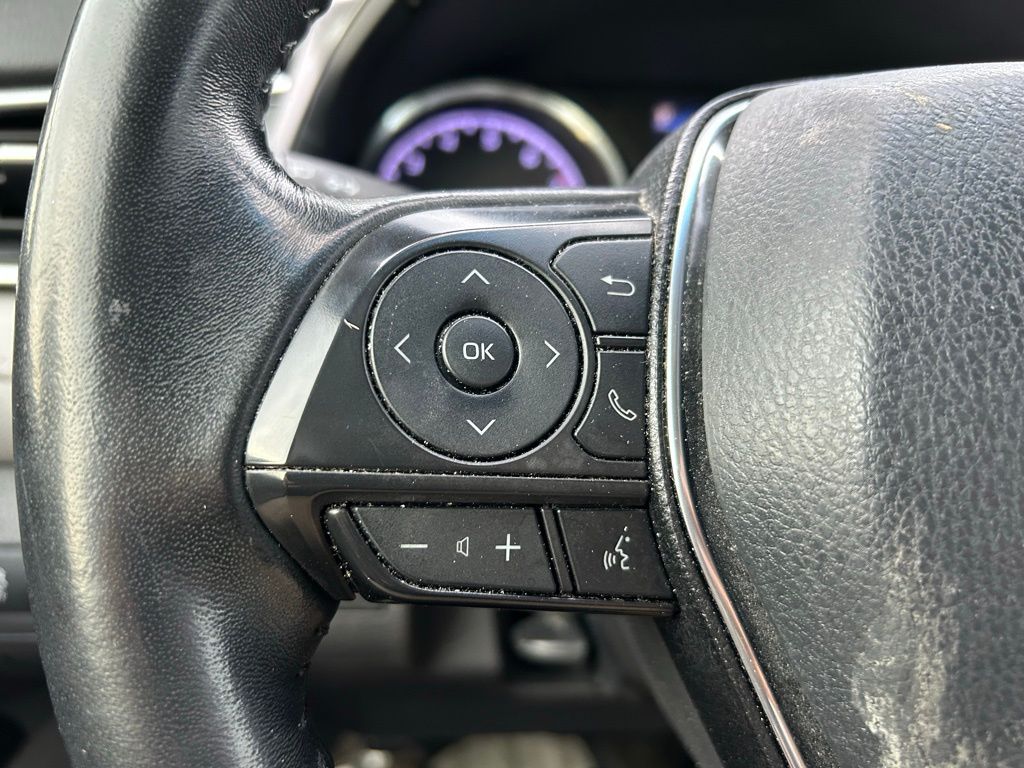 Thumbnail: 2018 Toyota Camry - 19