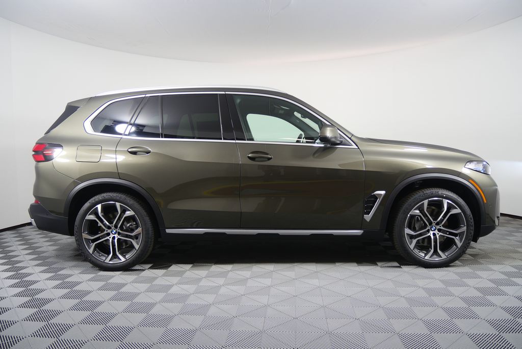 Thumbnail: 2026 BMW X5 - 2