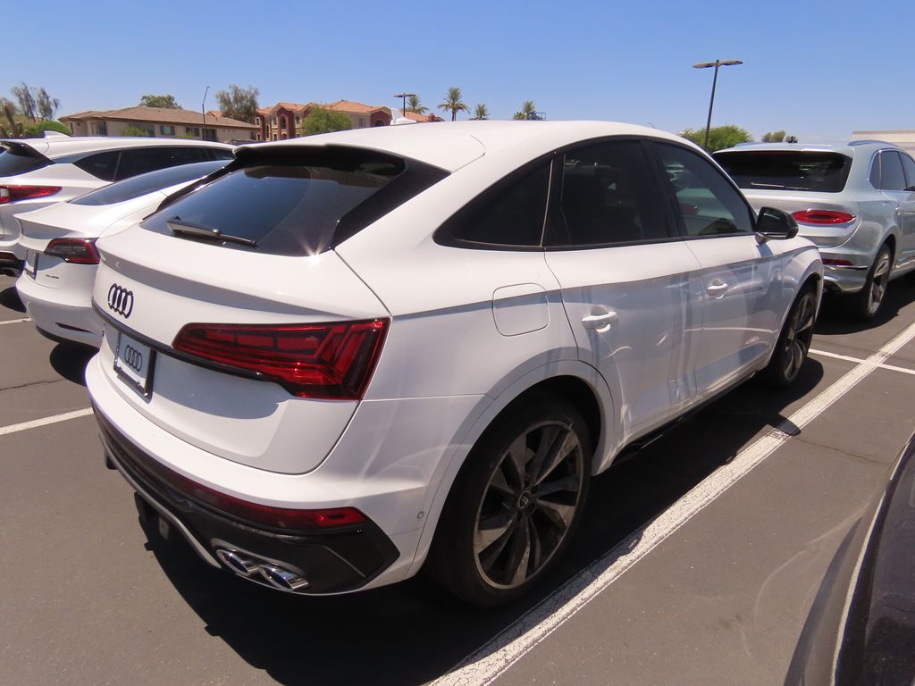 Thumbnail: 2023 Audi SQ5 - 3