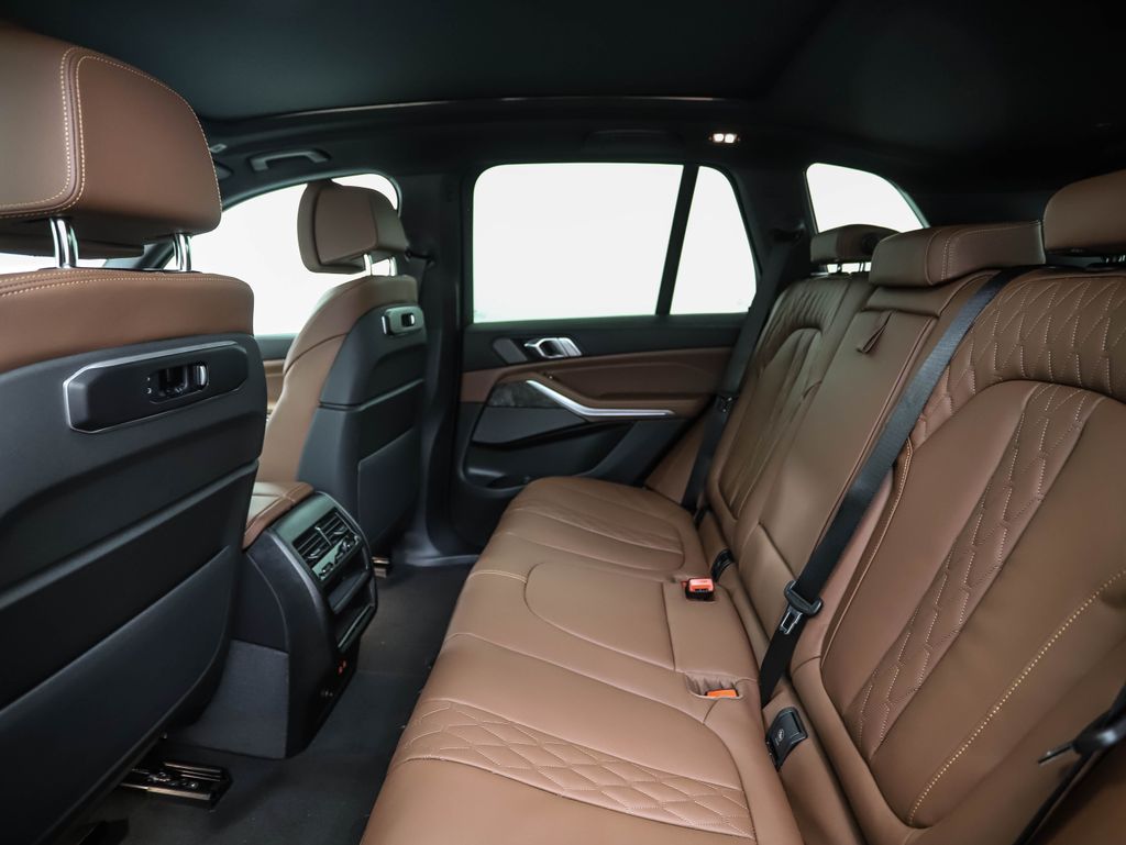 Thumbnail: 2026 BMW X5 - 22