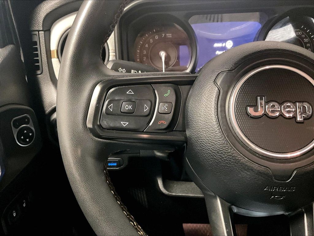 2024 Jeep Wrangler — photo 22