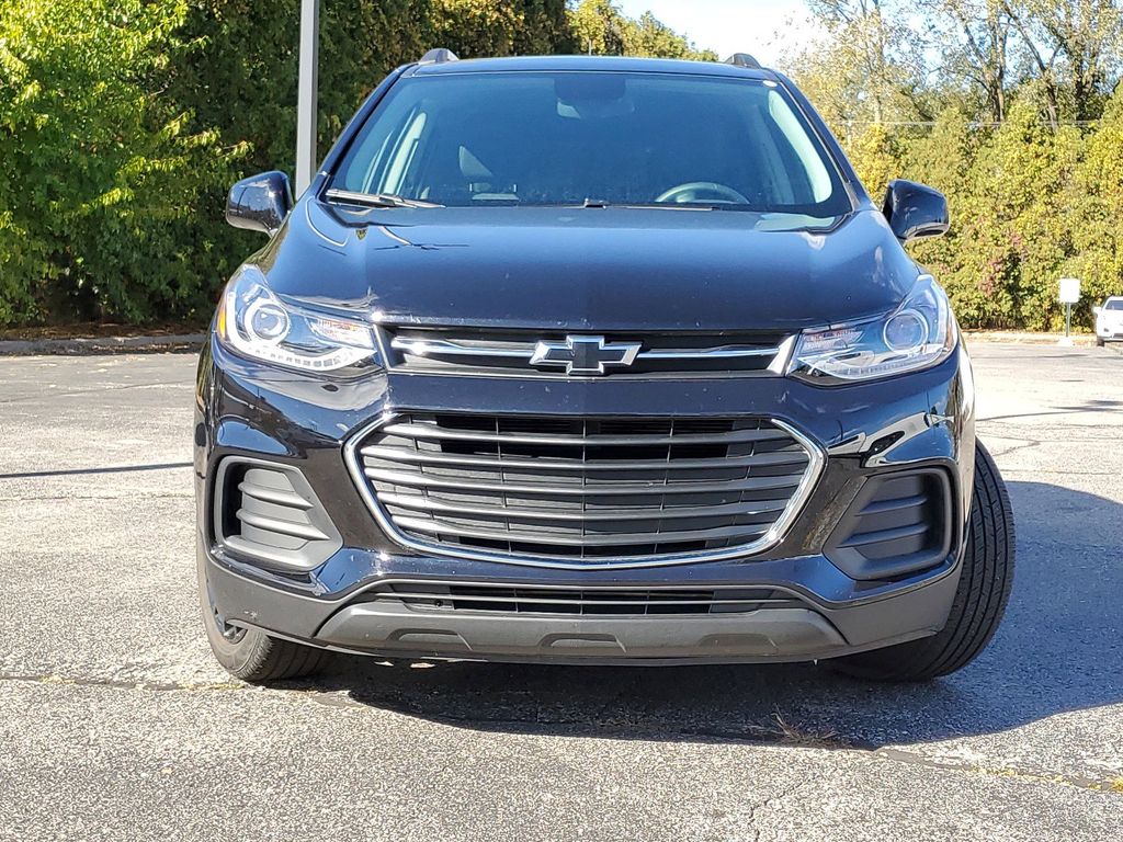 2022 Chevrolet Trax LT 2