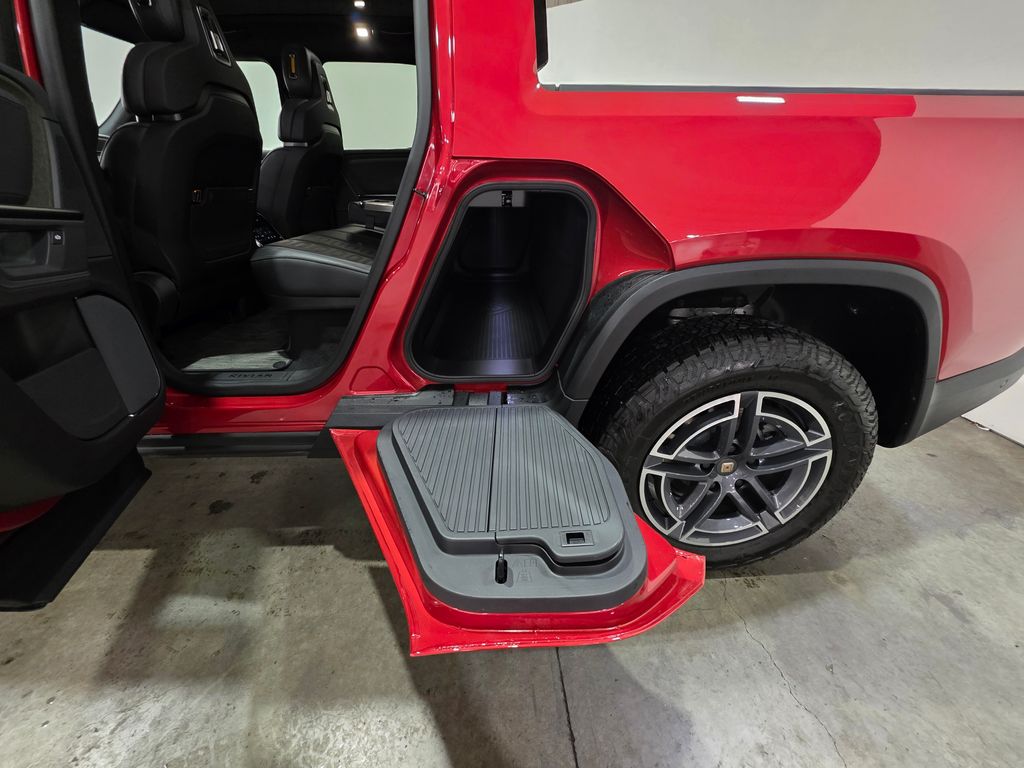 2025 Rivian R1T Adventure Dual Motor Standard Pack