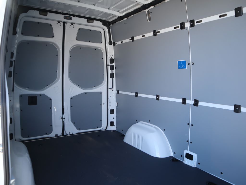 Thumbnail: 2023 Mercedes-Benz Sprinter - 25