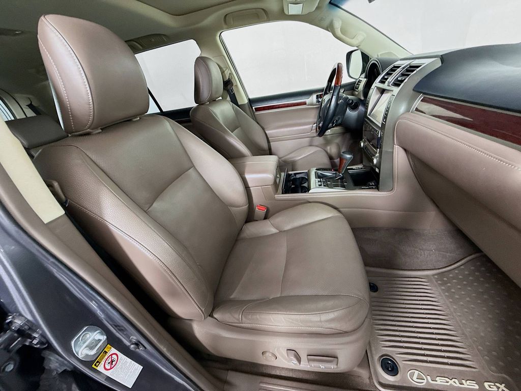 Thumbnail: 2016 Lexus GX - 29
