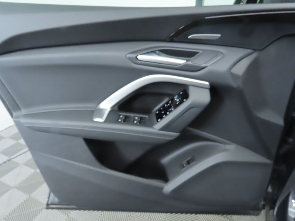 Thumbnail: 2025 Audi Q5 - 26