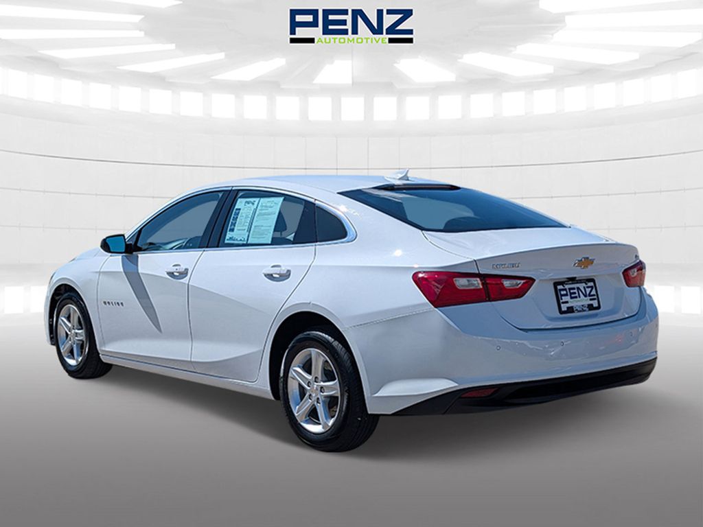 2024 Summit White Chevrolet Malibu LT FWD Sedan