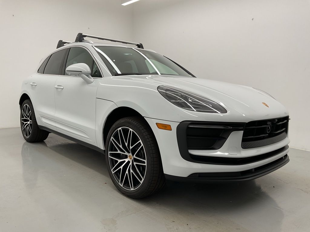 2024 Porsche Macan  3