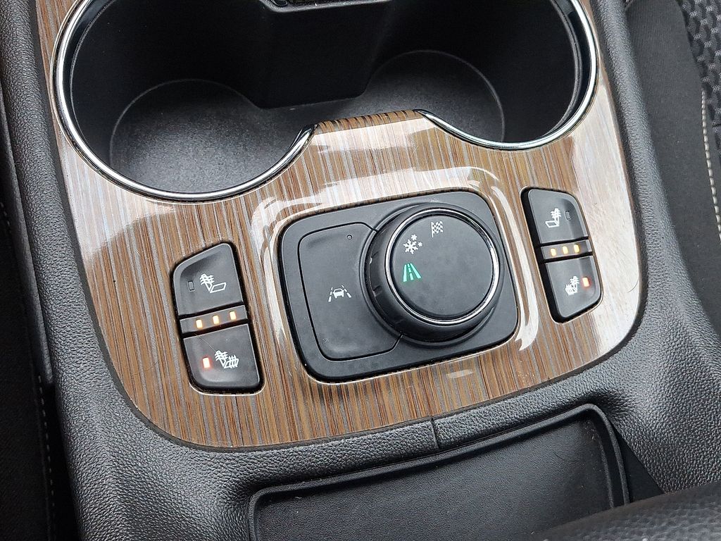 Thumbnail: 2023 GMC Acadia - 27